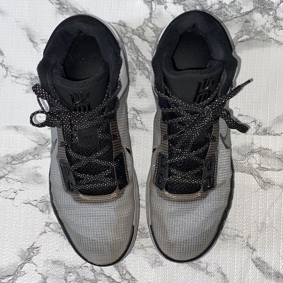 Nike Kyrie flytrap Wolf Grey / Black sneakers men’s size 9 - Picture 2 of 12